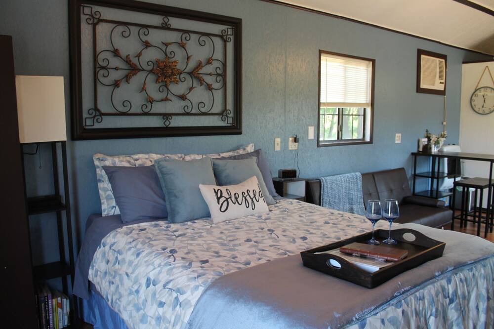 Photo of Bedroom in Camargo