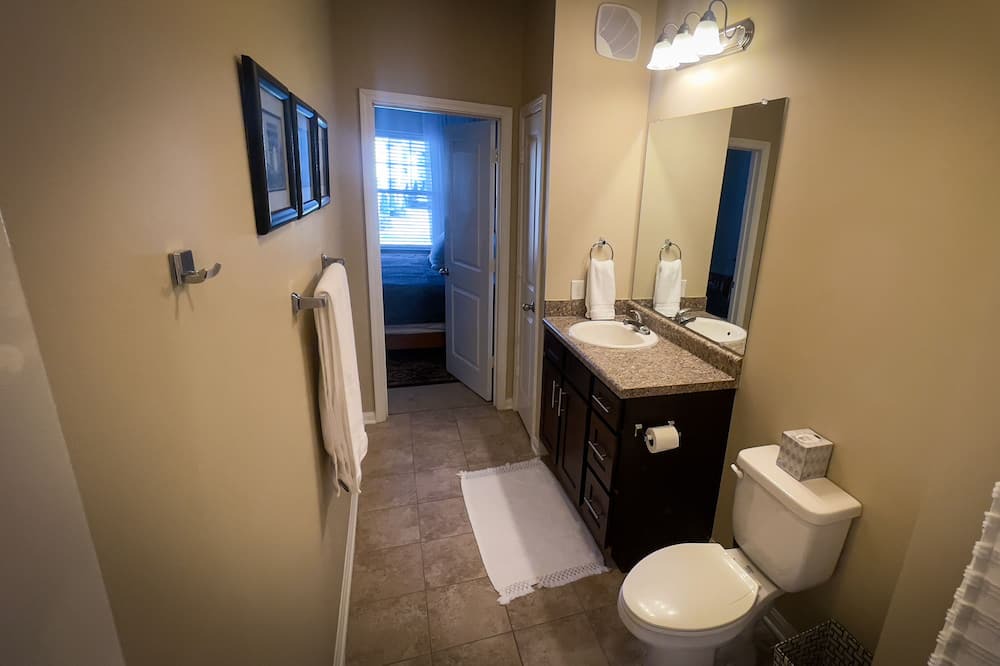 Photo of Bathroom in Ooltewah