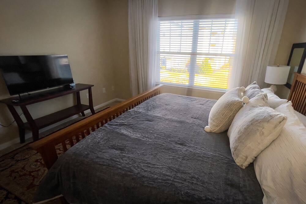 Photo of Bedroom in Ooltewah