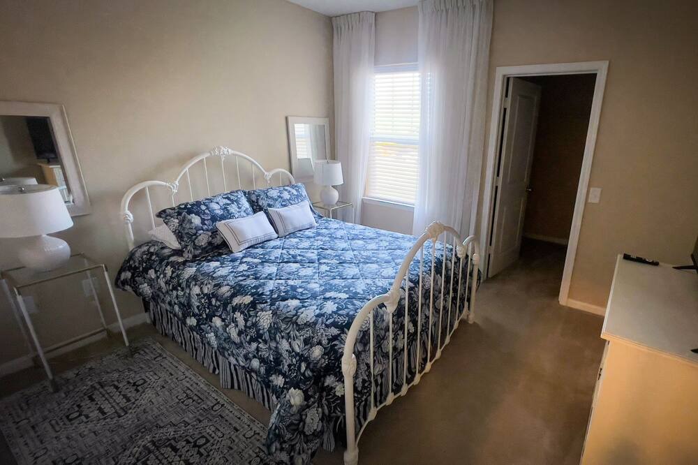 Photo of Bedroom in Ooltewah
