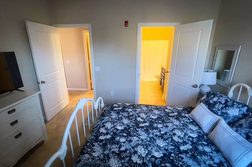 Photo of Bedroom in Ooltewah