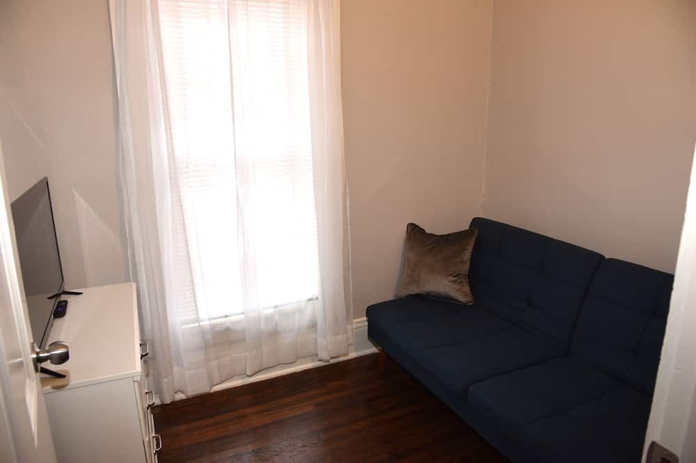 Photo of Livingroom in Burlington
