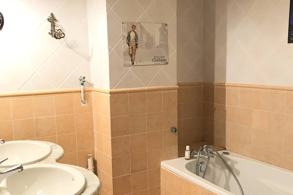 Photo of Bathroom in Cazouls-les-Beziers