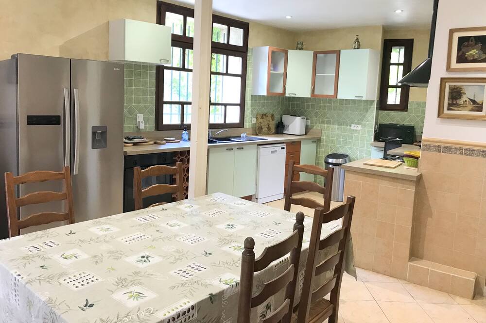 Photo of Kitchen in Cazouls-les-Beziers