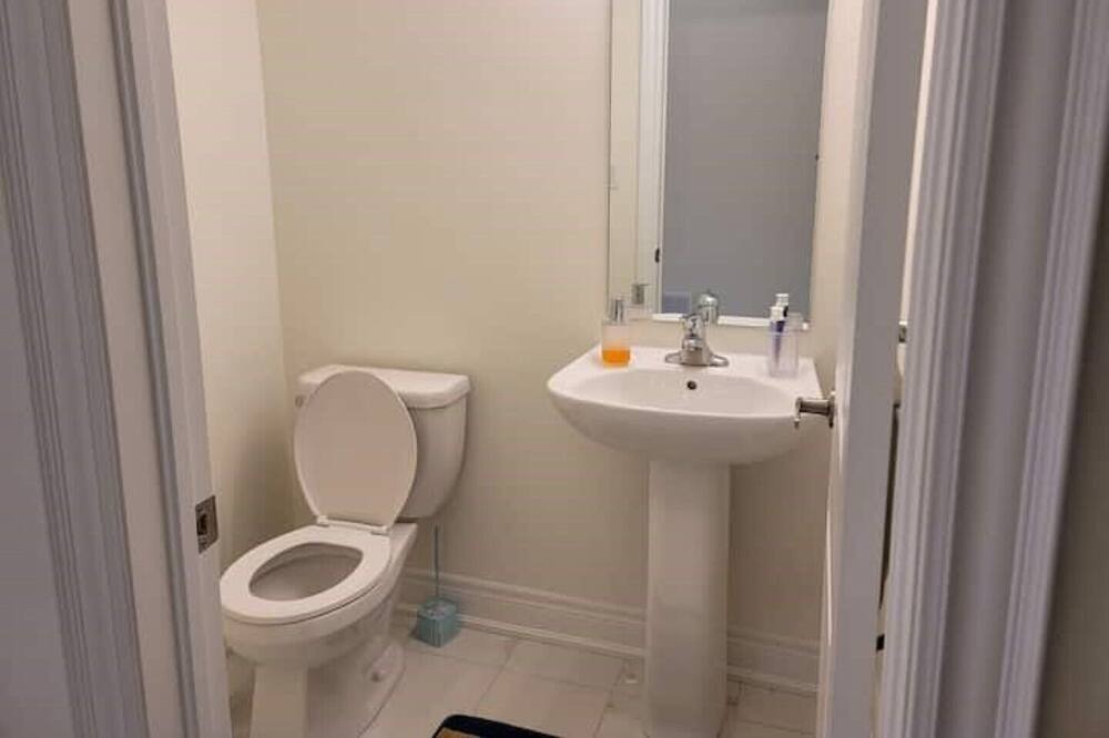 Photo of Bathroom in Markham