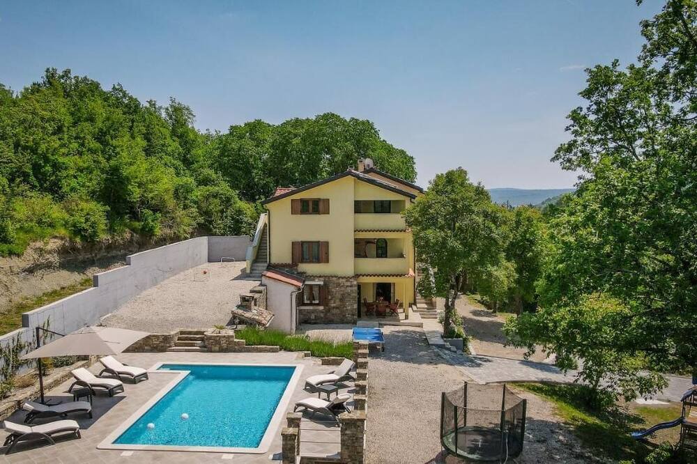 Photo of Outdoor in Krbune
