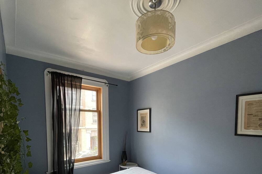 Photo of Bedroom in De Lorimier