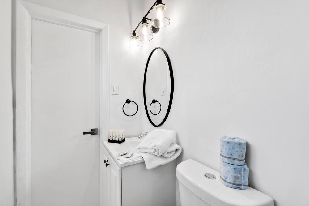 Photo of Bathroom in Driftwood