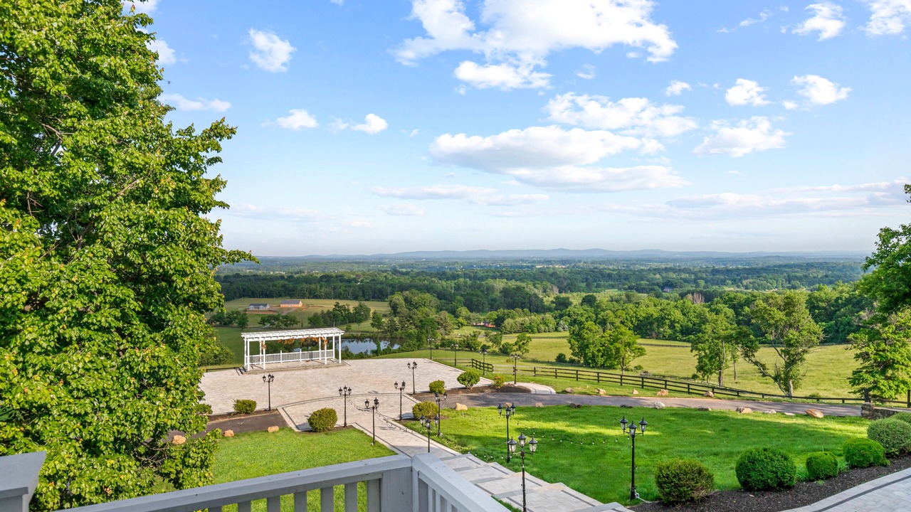 Photo of Outdoor in Bluemont