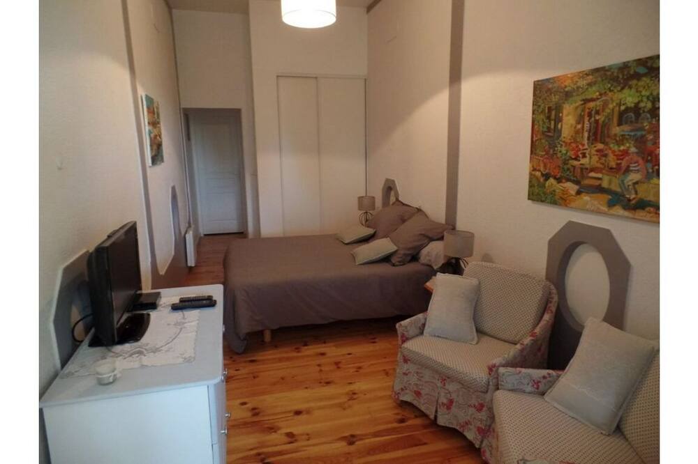 Photo of Bedroom in Sommieres