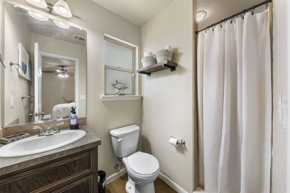 Photo of Bathroom in Killeen