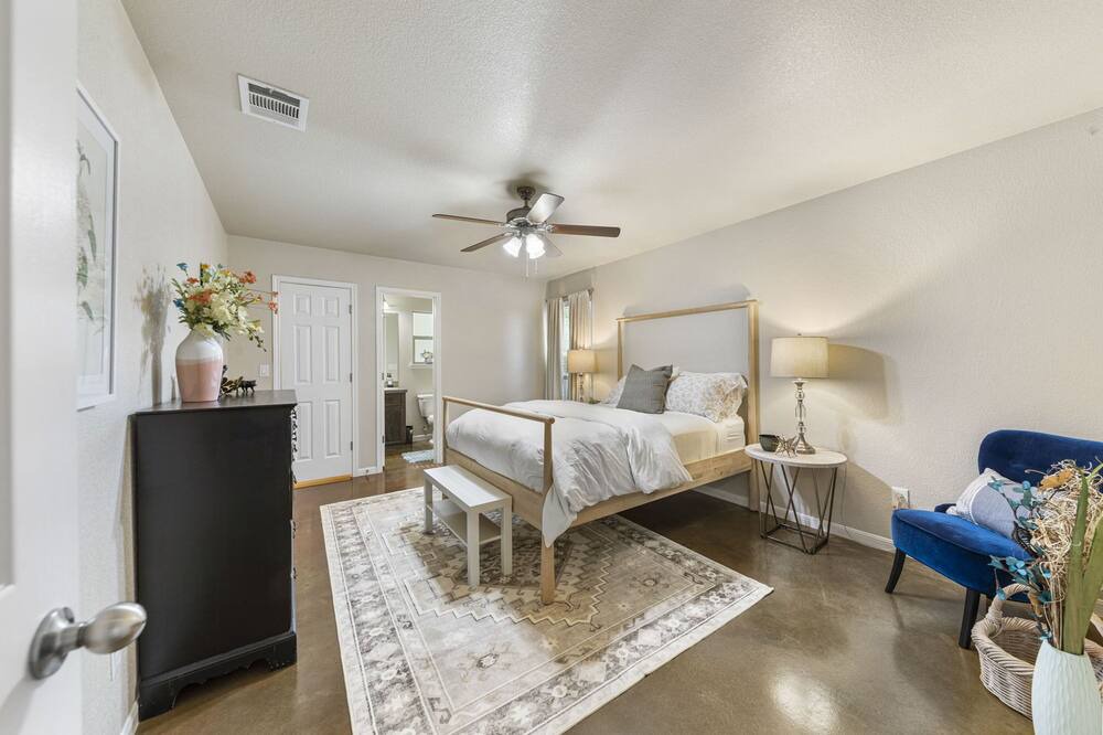 Photo of Bedroom in Killeen