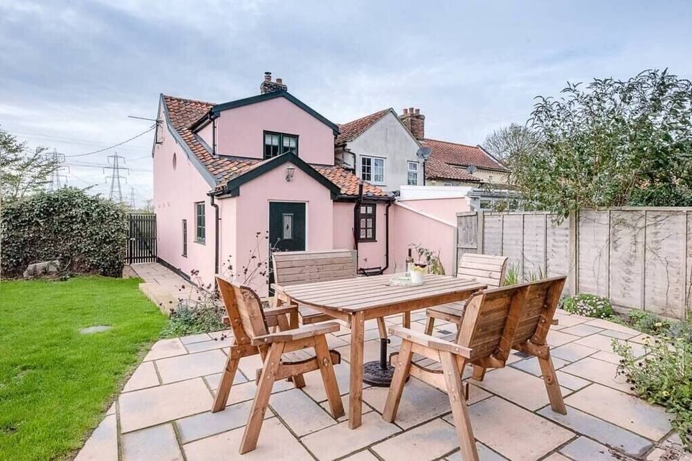 Photo of Outdoor in Knodishall