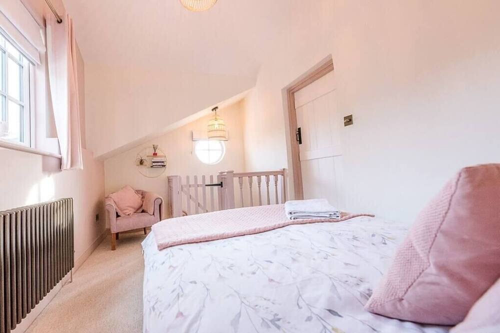 Photo of Bedroom in Knodishall