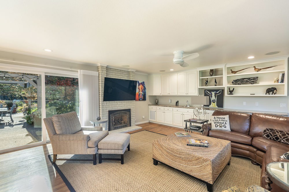 Photo of Others in Petaluma