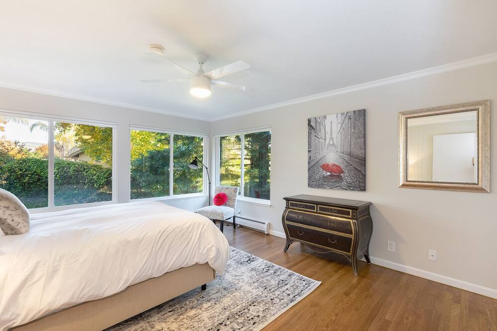 Photo of Others in Petaluma