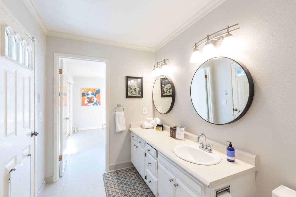 Photo of Others in Petaluma