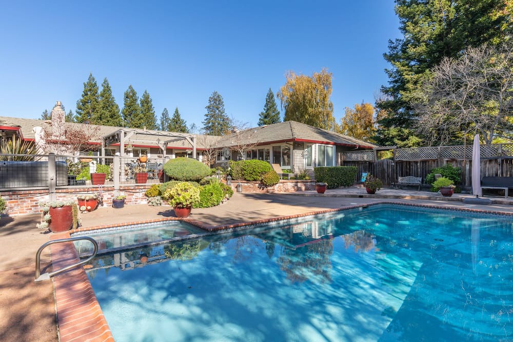 Photo of Others in Petaluma