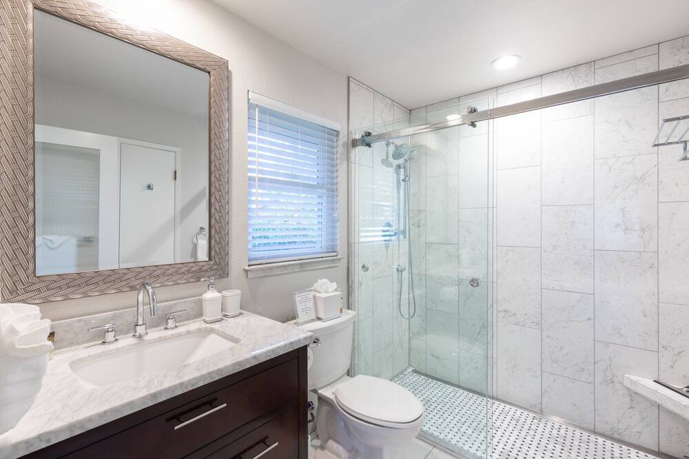 Photo of Others in Petaluma