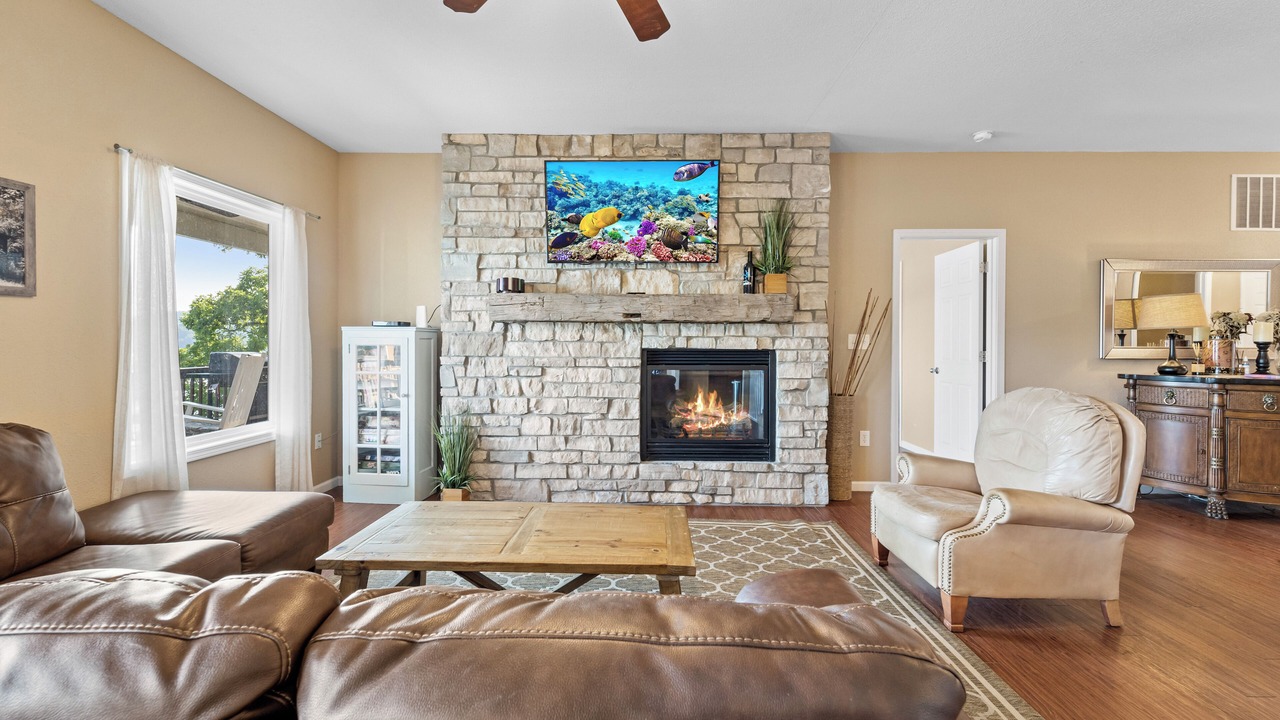 Photo of Livingroom in Lake of the Ozarks