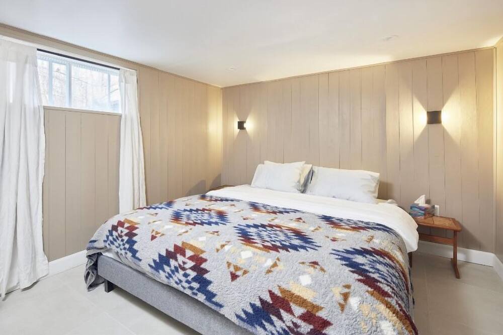 Photo of Bedroom in Mont-Laurier