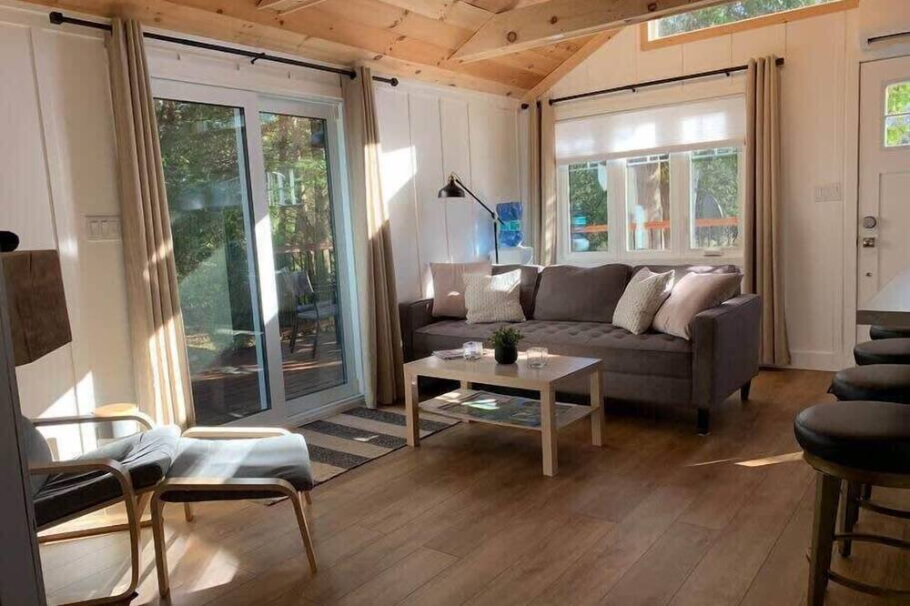 Photo of Livingroom in South Bruce Peninsula