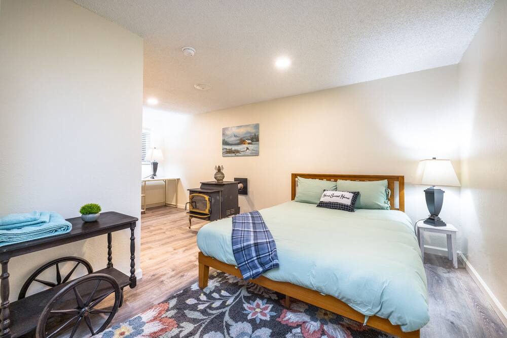 Photo of Bedroom in Iowa Hill