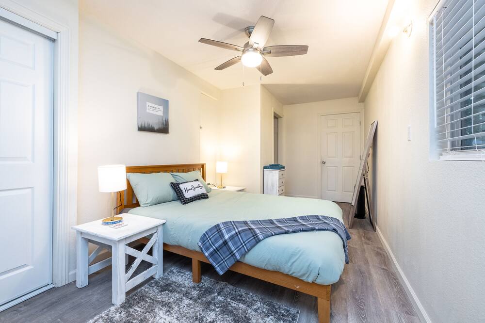 Photo of Bedroom in Iowa Hill