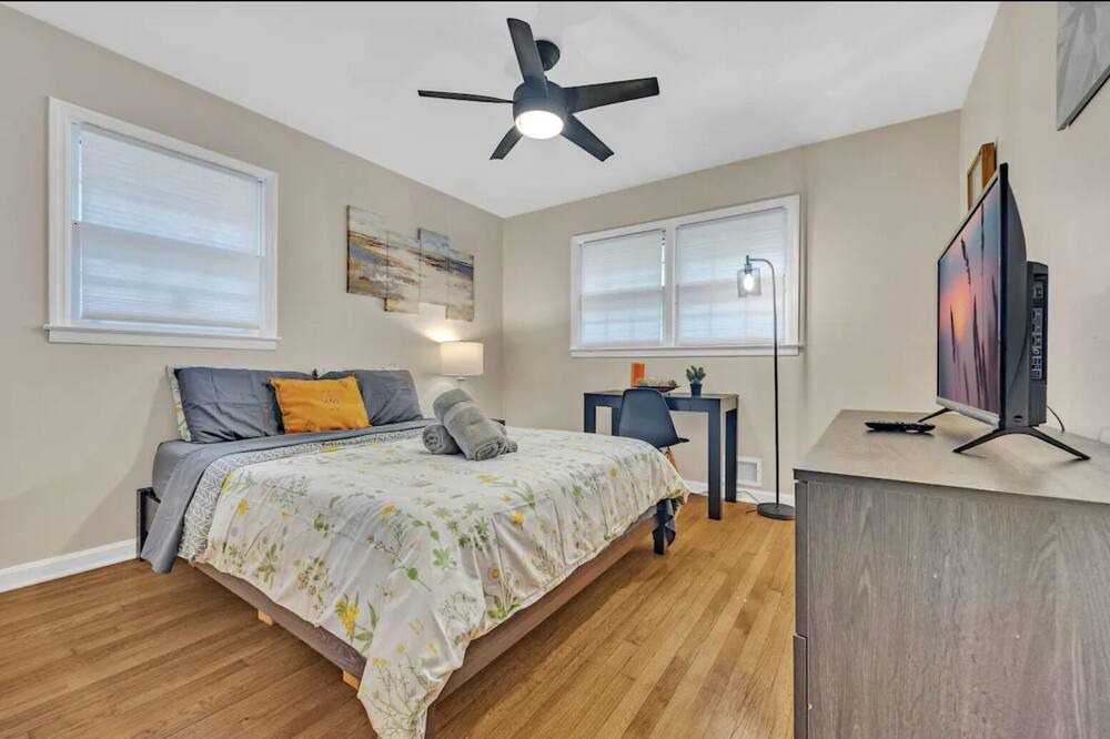 Photo of Bedroom in East Point
