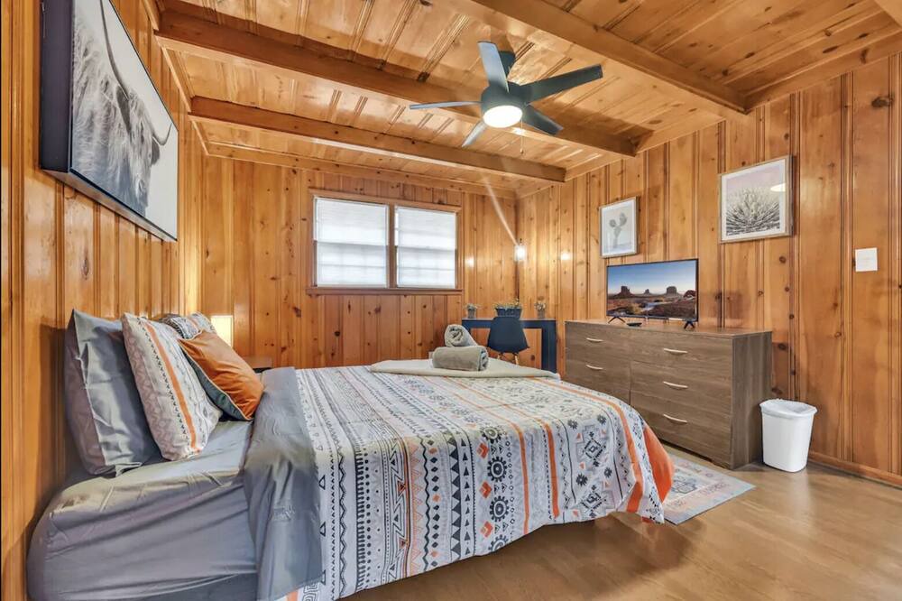 Photo of Bedroom in East Point