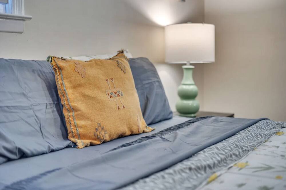 Photo of Bedroom in East Point
