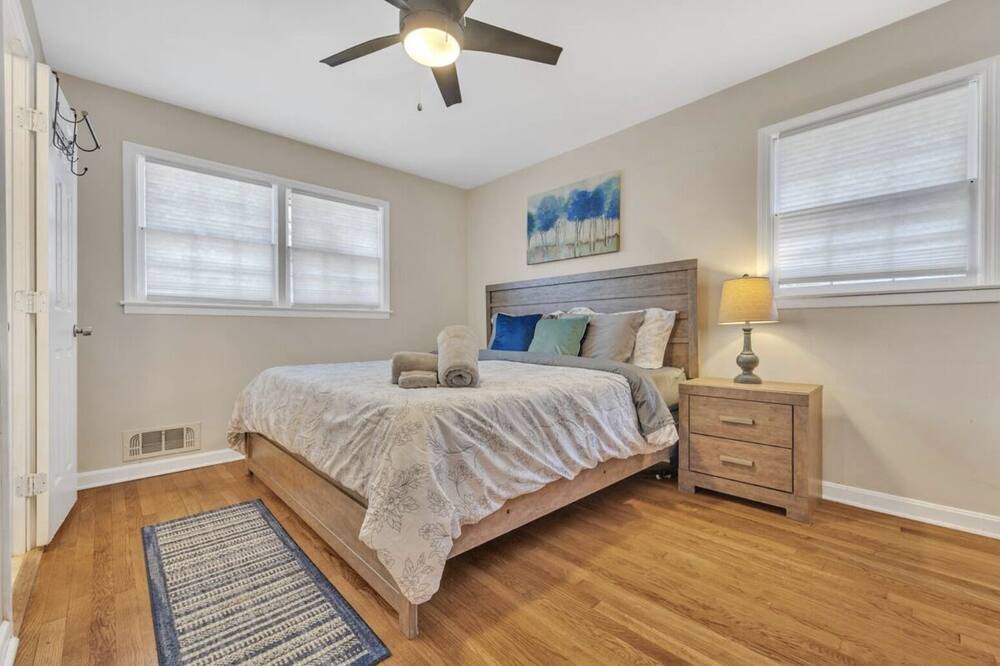 Photo of Bedroom in East Point