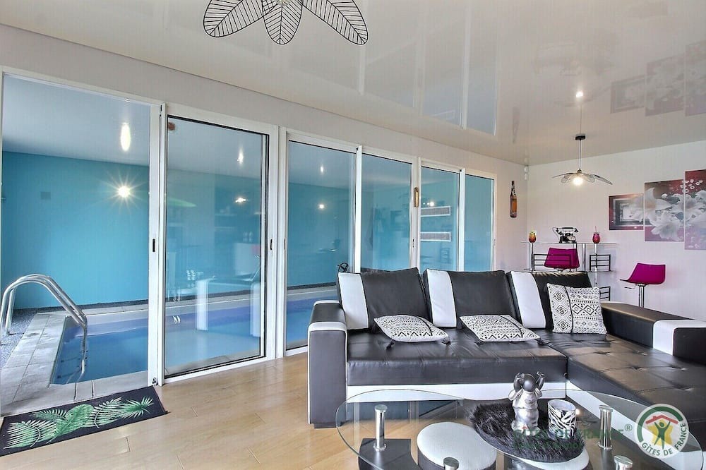 Photo of Others in Plesidy