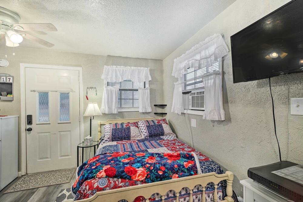 Photo of Bedroom in Voth