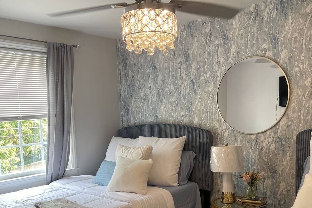 Photo of Bedroom in Parkville