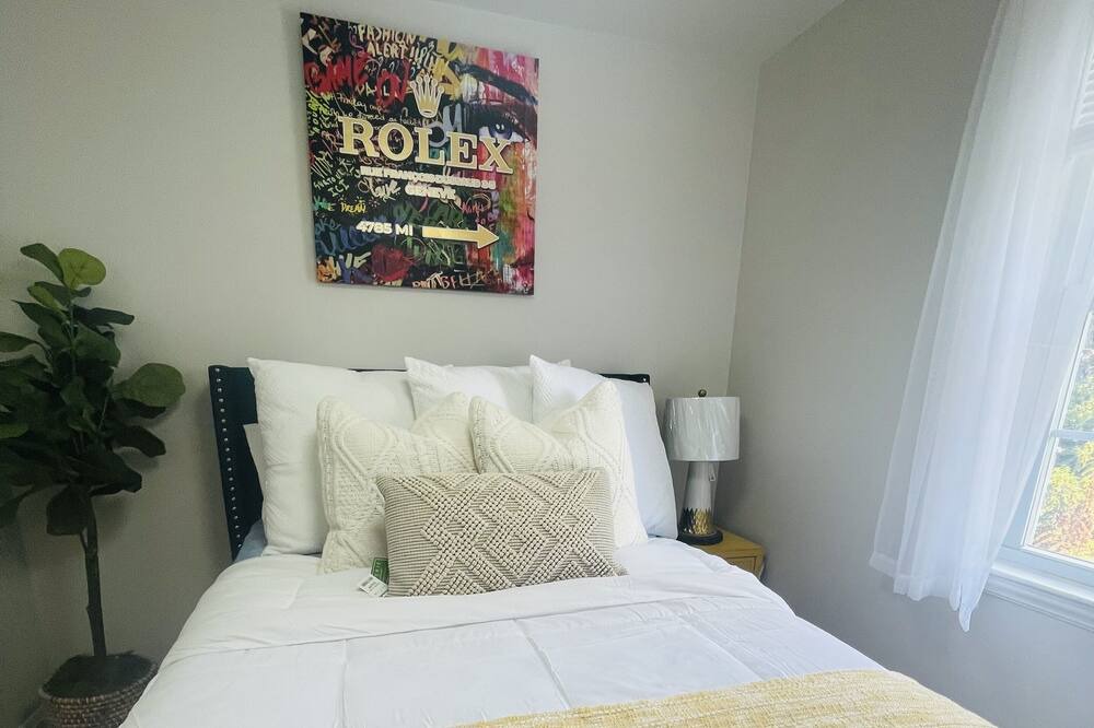Photo of Bedroom in Parkville