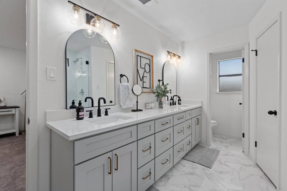 Photo of Bathroom in Anderson Mill