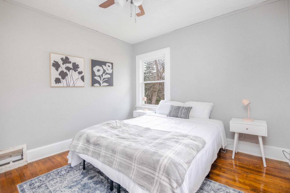 Photo of Others in Des Moines