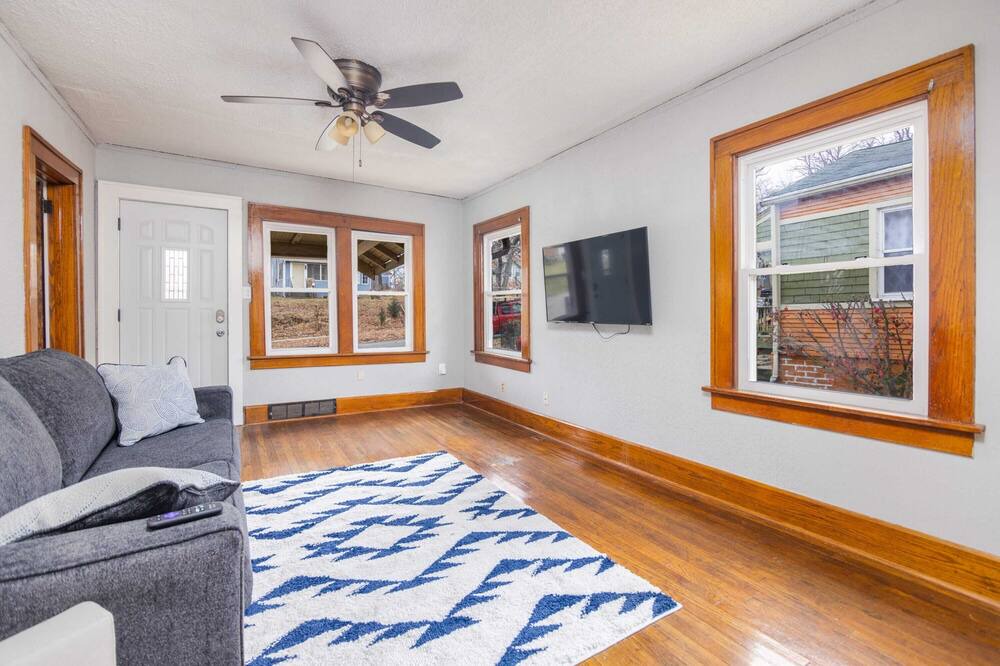 Photo of Livingroom in Des Moines