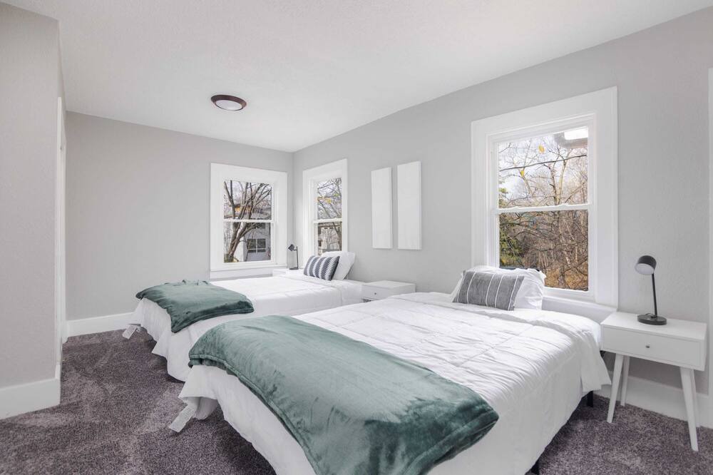 Photo of Others in Des Moines