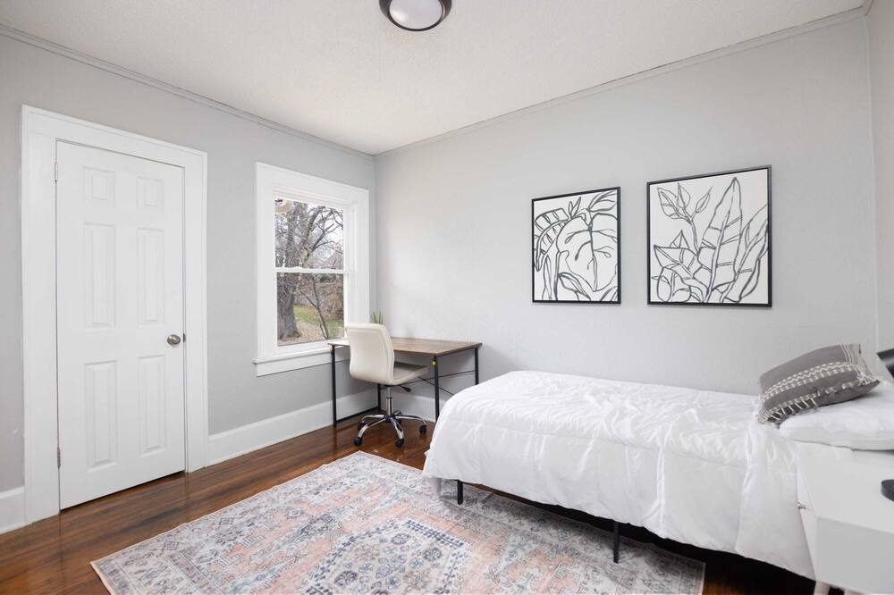 Photo of Others in Des Moines