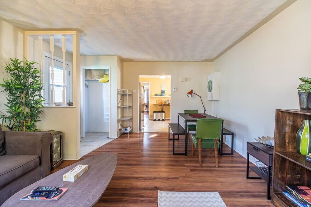 Photo of Livingroom in North End