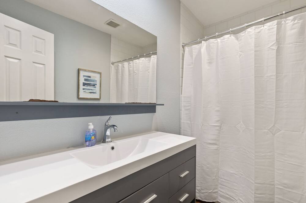 Photo of Bathroom in Cityplace
