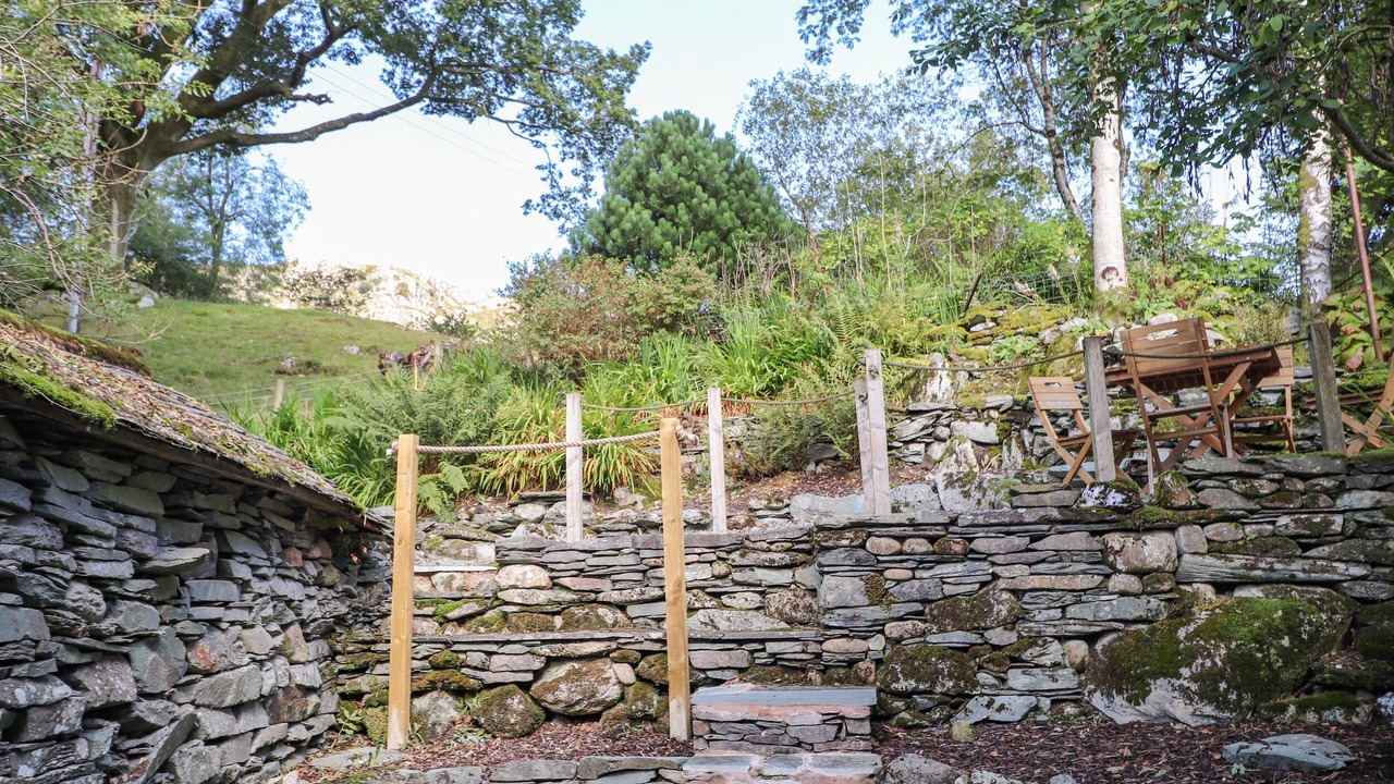 Photo of Outdoor in Chapel Stile