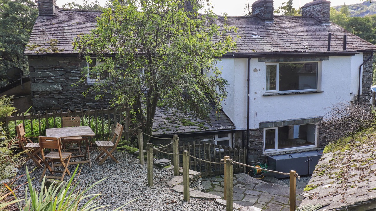 Photo of Outdoor in Chapel Stile