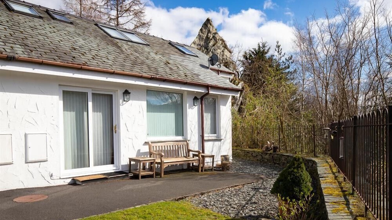 Photo of Outdoor in Chapel Stile