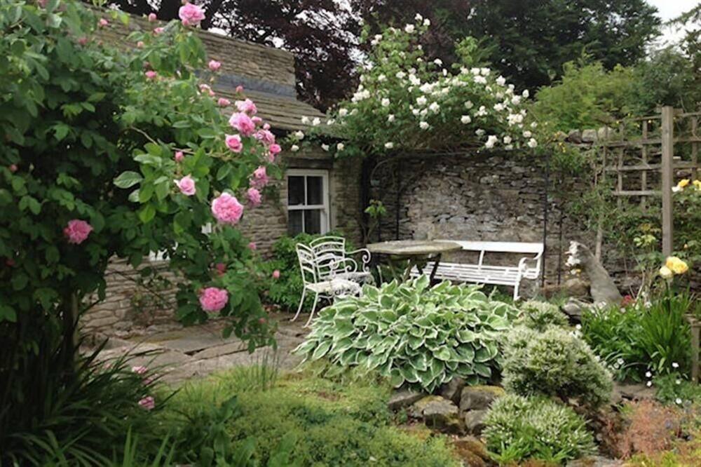 Photo of Outdoor in Thornton Rust