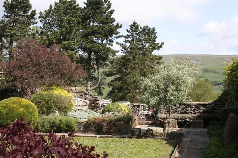 Photo of Outdoor in Thornton Rust