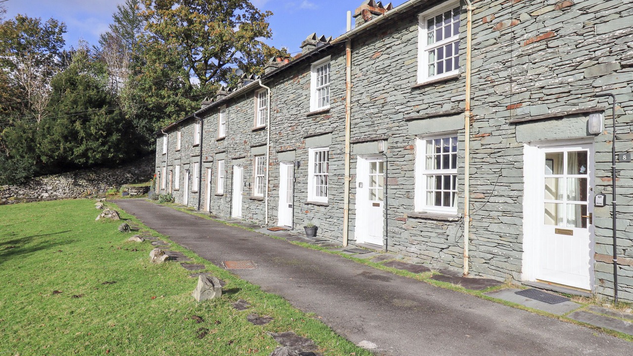 Photo of Outdoor in Chapel Stile