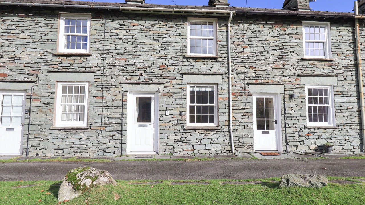 Photo of Outdoor in Chapel Stile